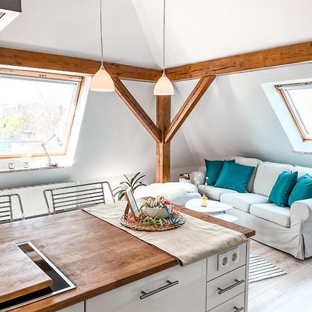 Stilvolle Dachgeschosswohnung In Duesternbrook Kiel Exterior foto