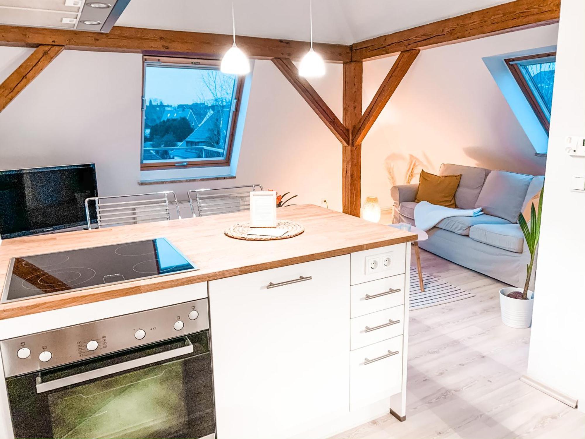Stilvolle Dachgeschosswohnung In Duesternbrook Kiel Exterior foto